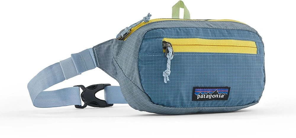 Patagonia Ultralight Black Hole Mini Hip Pack 1L 4 Patagonia Ultralight Black Hole Mini Hip Pack 1L - Image 2