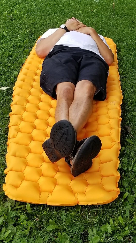 REI Flash All-Season Insulated Air Sleeping Pad 13 REI Flash All-Season Insulated Air Sleeping Pad - Image 11