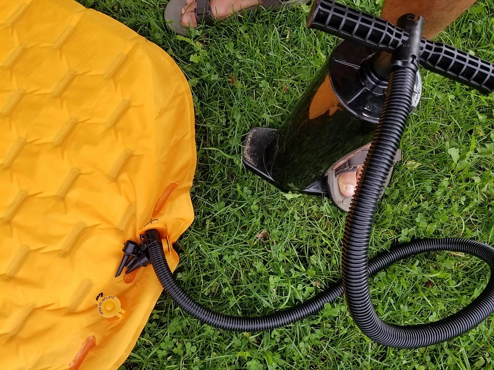 REI Flash All-Season Insulated Air Sleeping Pad 11 REI Flash All-Season Insulated Air Sleeping Pad - Image 9