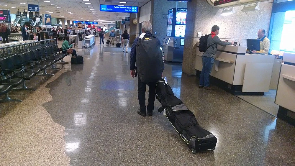 High Sierra Wheeled Double Adjustable Ski Bag 4 High Sierra Wheeled Double Adjustable Ski Bag - Image 2